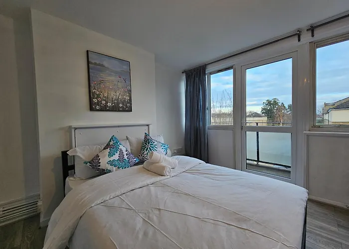 Whitechapel E1 Rooms